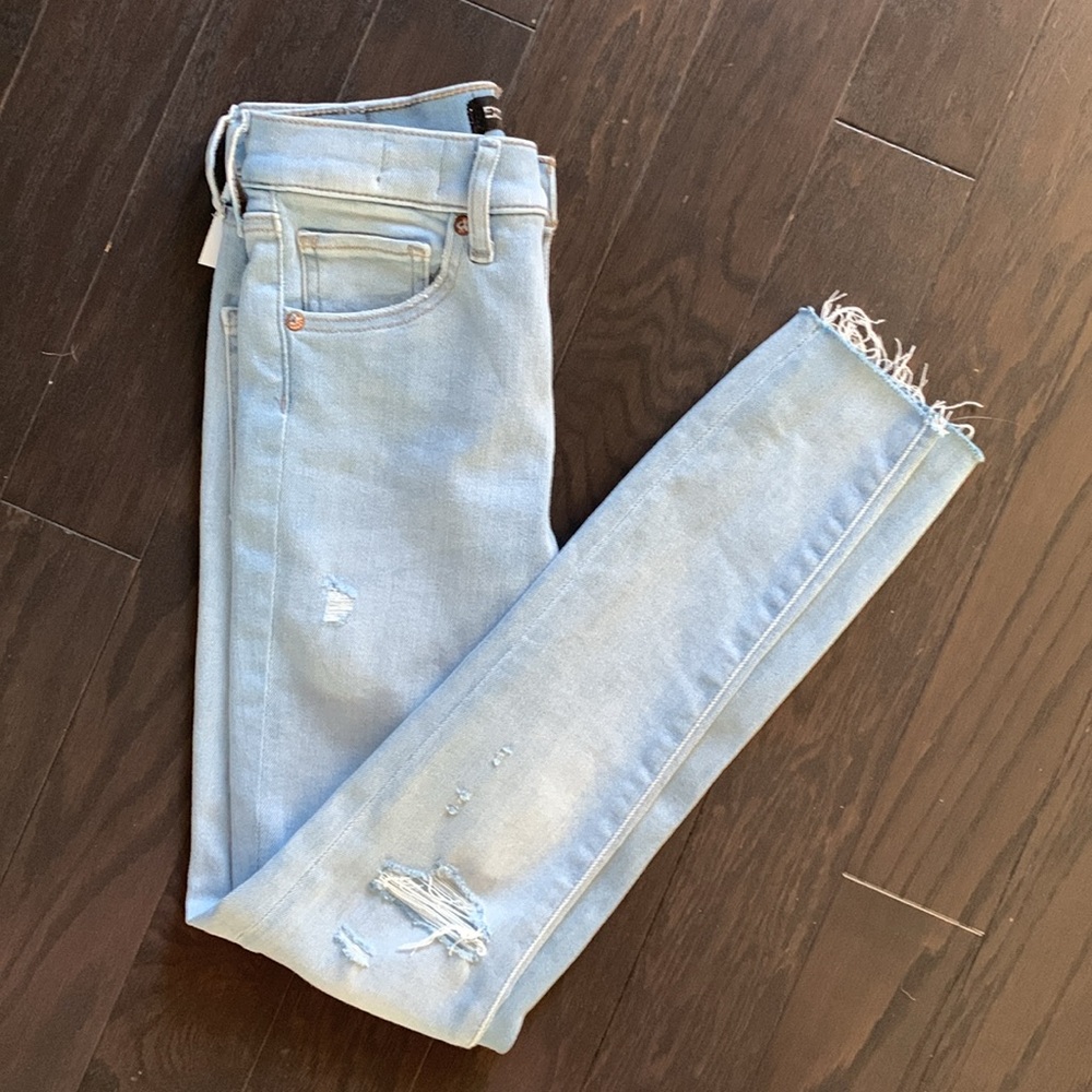 Express Women's Light Wash Skinny Mid Rise Jeans